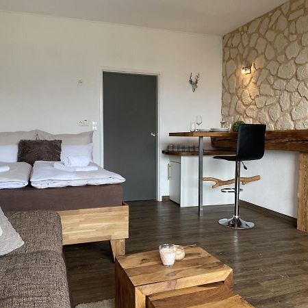 Alpine Studio Apartment By Aa Holiday Homes سخلادميخ المظهر الخارجي الصورة